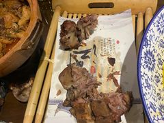 -东口码头·烧鸽子·鱼头泡饼·地方菜(金鹰悦城店)
