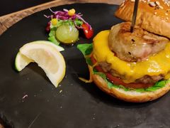 鹅肝牛肉汉堡-HIGH FIVE哈福手工汉堡(桂林路店)