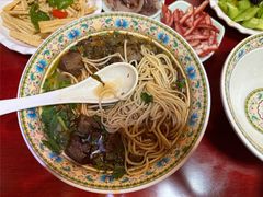 -金杨拉面王小吃面馆·牛三宝面·红烧牛肉粉