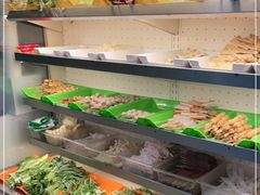 自助取餐区-万记麻辣烫国展总店