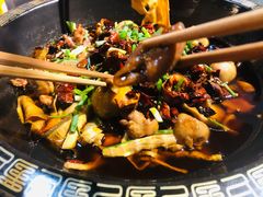 肥肠芋儿烧鸡公-一只烧鸡公(解放碑店)