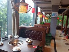 靠窗位-九牧鱻·渝老鬼重庆火锅(人民路店)