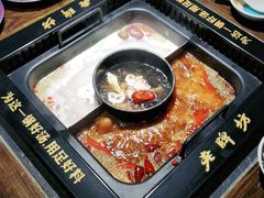 -老牌坊云南鱼豆花火锅(哈西万达店)