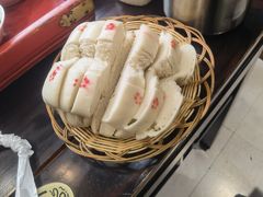 -蓝田九大碗民俗食府(蓝田店)