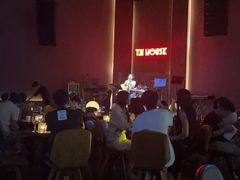 -TZ House音乐现场(来福士中心店)