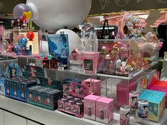 -泡泡玛特POPMART(蓝色港湾店)