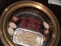 -山川小町·极番烧肉(新地假日广场店)