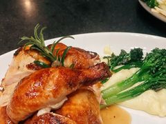 烤春鸡-WOLFGANG PUCK KITCHEN & BAR(迪士尼小镇店)
