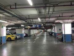 -中山公园-龙之梦停车场