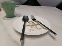-丽莎沙拉轻食餐厅(国贸店)