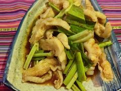 -香巴拉云南餐厅(华莱坞店)