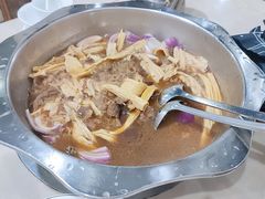 红烧牛肉锅-美兰春记食店·龙舌坡红烧牛肉
