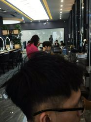 -藤野造型烫染·漂发