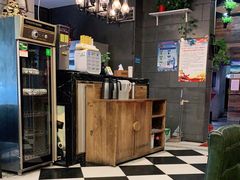 -愉肴麻辣香锅(中山路店)