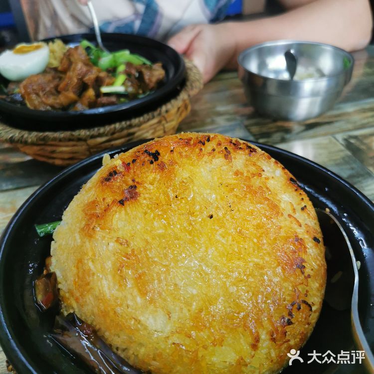 道院塘餐饮很兴，但真正好吃的凤毛麟角