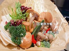 -煲宫猪肚鸡(昆山金鹰国际购物中心店)