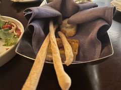 -卡佩罗意大利餐厅及酒吧Al Cappello Trattoria