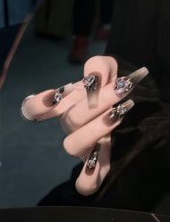 -IDO美甲美睫