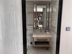 -大连星海皇冠假日酒店