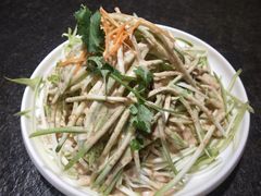 -靠山屯东北农家菜(八龙桥雅苑店)