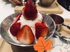 草莓甜心优酪雪-满记甜品(南京虹悦城三店)