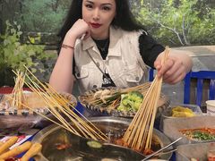 -马路边边串串香(苗栗路店)