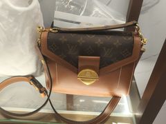 -聚云奢二手奢侈品黄金手表包包回收·中古店(上海店)