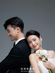 -纪梵希旅拍婚纱摄影(大连总店)