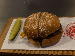 薯条汉堡-悠航SLOWBOAT(三里屯店)
