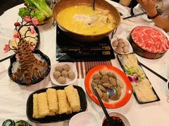 -鲜入围煮花胶鸡海鲜火锅