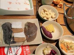 -领鲜潮牛鲜牛羊肉火锅(宏昌店)