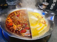 红颜花胶鸡锅-湊湊火锅·茶憩(杭州湖滨银泰in77店)