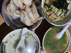 -黄阿姨锅贴大王(万航渡路店)