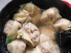 三鲜大馄饨-万寿斋(山阴路店)