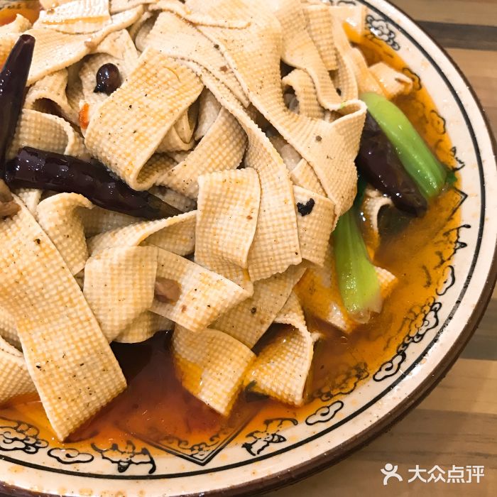 宋河羊肉板面(红专路店)特色烫豆皮图片