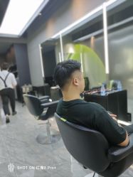 -不迫先生专业男士剪发