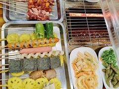 -哈尔滨小酒馆·鲜肉现穿自助烧烤(康新花园店)