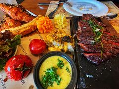-Mark&Mars Restaurant