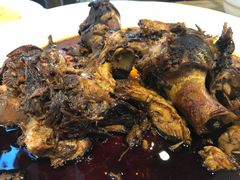 香酱热肘子-傅记酱肉
