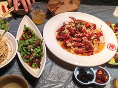 -肥肥虾庄·金牌油焖大虾(东湖欢乐谷店)