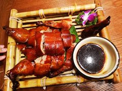 -老滇山寨•云南特色菜•地方菜•民族风情歌舞表演(金碧店)