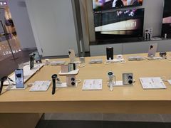-华为授权体验店(中山公园来福士)