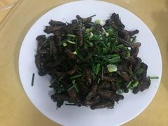 -华龙特色大骨鸡农家菜馆