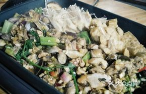 Paper-Baked Clam and Chicken