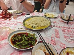 -老班长·小龙虾·鲜货烧烤大排档(金街美地店)