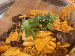 -红渡小香·牛肉麻辣香锅(车站南路店)