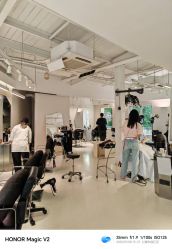 -SALON DE VANHADA