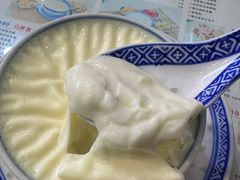 -广信牛奶甜品世家(台东店)