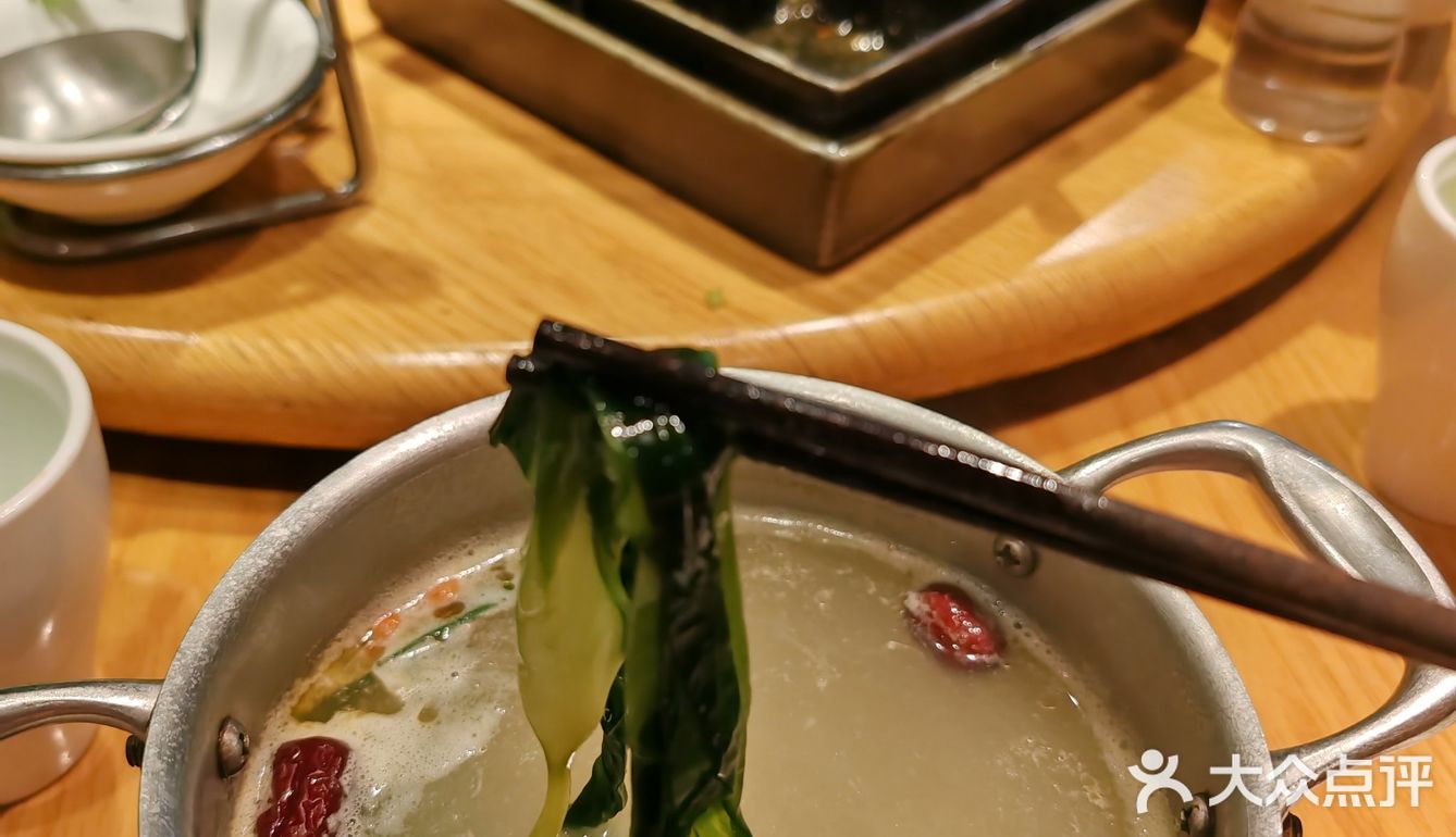 惊艳味蕾的美食之旅：丽江龙继斑鱼庄