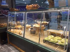 面包甜点陈列柜-东哥面包(江宁大润发店)